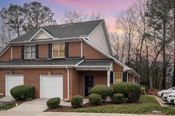 101 Tuska Hills Dr, Holly Springs, NC 27540