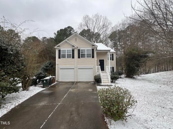 224 Hartshorn Ct, Holly Springs, NC 27540
